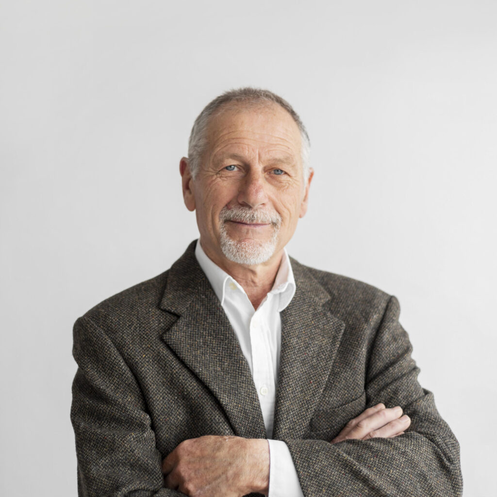 Customer Reviewer Robert M. Avatar